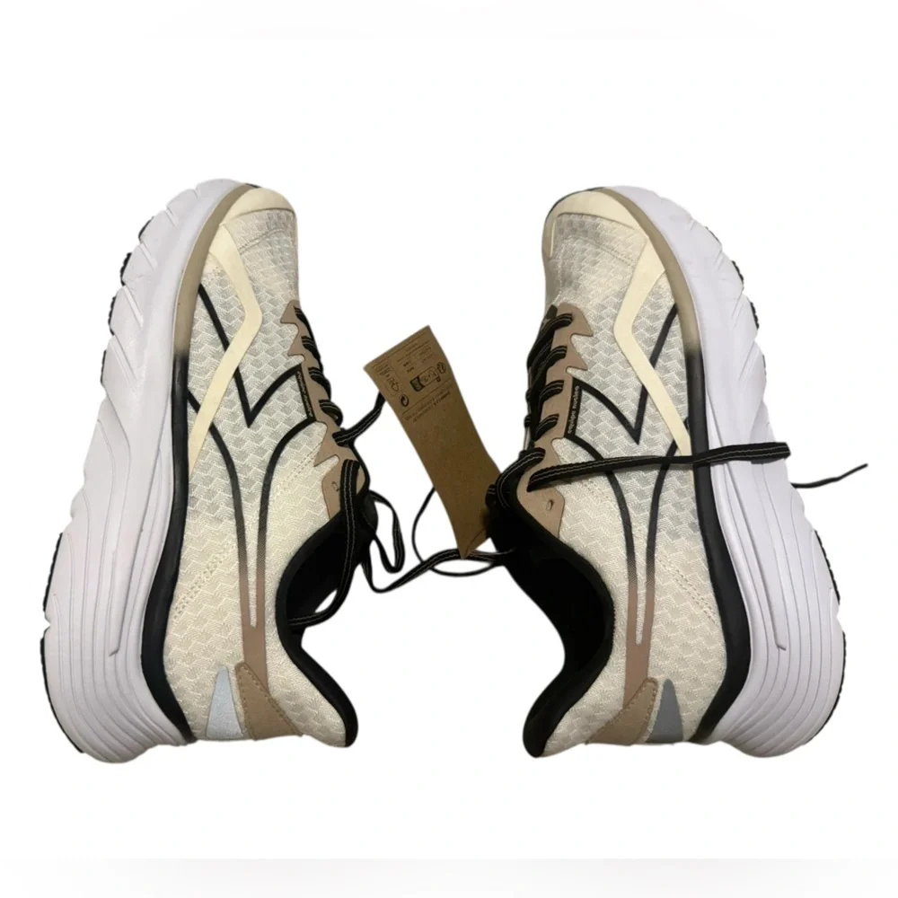 NWT Men's Diadora Equipe Nucleo, Whisper White/Black/Irish Cream, Size 9.5